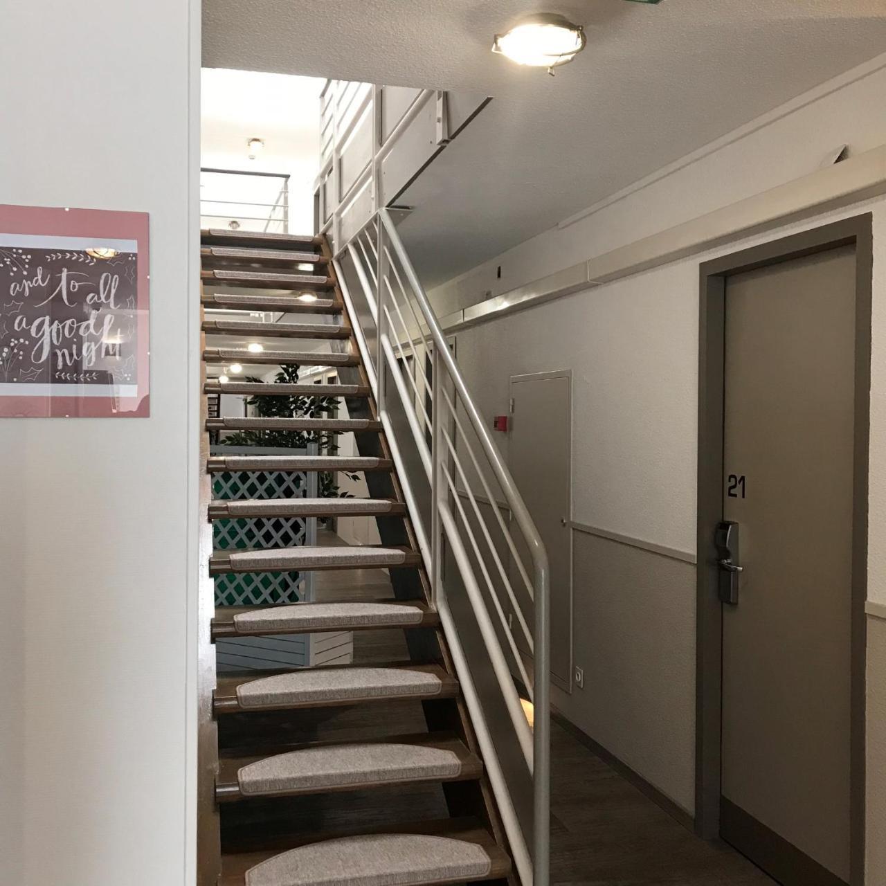 Contact Hotel Marseille Aubagne Ла-Пен-сюр-Ювон Экстерьер фото